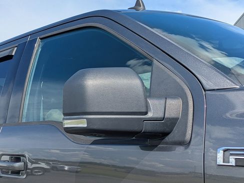 Used 2019 Ford F150 XLT w/ Equipment Group 302A Luxury AWD/4WD image 12