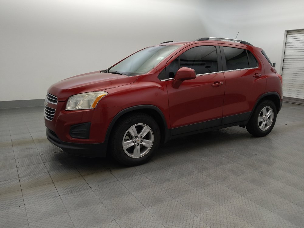 Used 2015 Chevrolet Trax LT w/ LT Sun and Sound Package FWD image 2