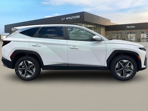 New 2025 Hyundai Tucson SEL image 9