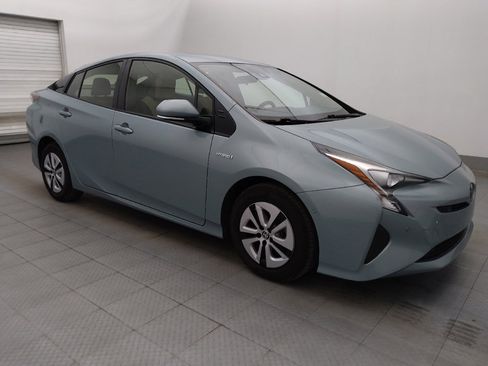 Used 2017 Toyota Prius Two w/ Prius Two Safety Plus Package FWD image 11