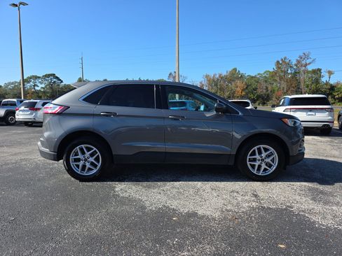 Used 2024 Ford Edge SEL image 2