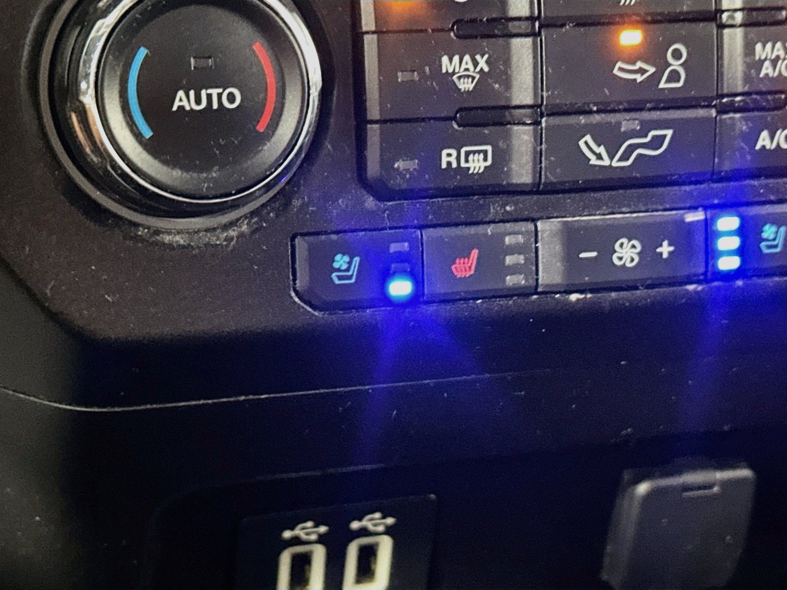 Used 2020 Ford F150 XLT w/ Equipment Group 302A Luxury AWD/4WD image 20