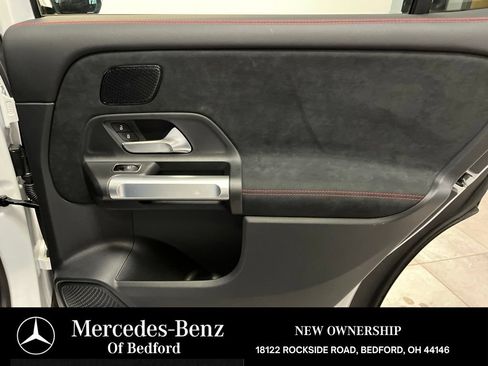 Used 2026 Mercedes-Benz GLB 250 4MATIC image 17