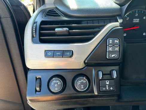 Used 2017 GMC Yukon Denali w/ Open Road Package AWD/4WD image 15