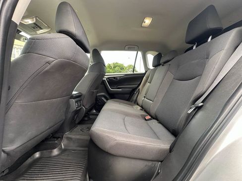 Used 2022 Toyota RAV4 LE AWD/4WD image 38