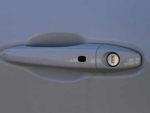 New 2024 Jeep Compass Latitude w/ Sun and Sound Group image 9