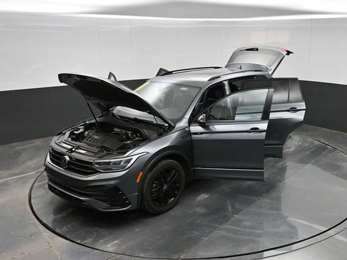 Used 2022 Volkswagen Tiguan SE R-Line image 38