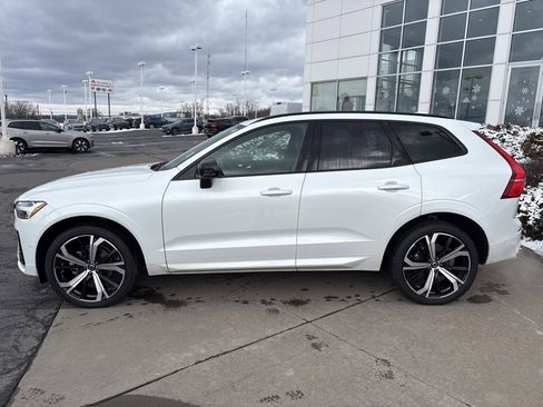 Certified 2024 Volvo XC60 B5 Ultimate w/ Protection Package Premier image 9