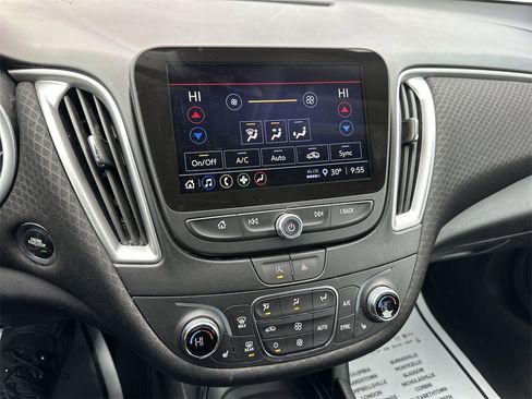 Used 2023 Chevrolet Malibu LT image 9