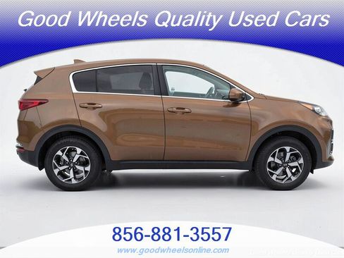 Used 2020 Kia Sportage LX FWD image 4
