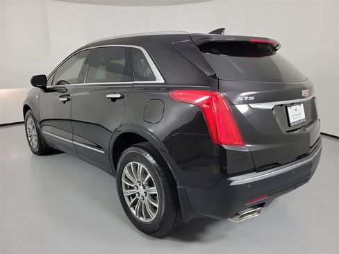 Used 2019 Cadillac XT5 Luxury image 3