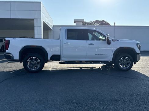 New 2026 GMC Sierra 2500 SLT w/ SLT Premium Package image 2