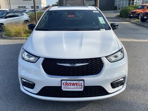 New 2026 Chrysler Pacifica Select image 10