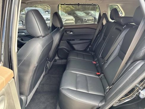 Used 2023 Nissan Rogue SL w/ SL Premium Package image 14