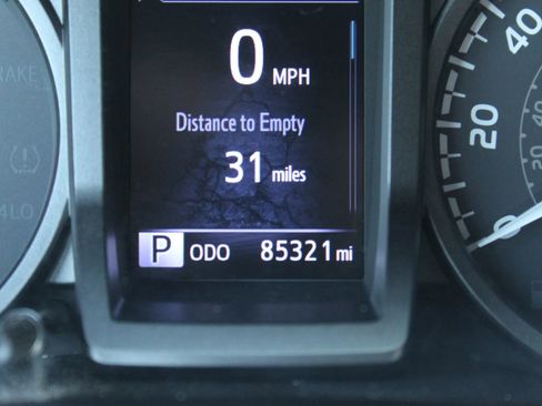 Used 2019 Toyota Tacoma TRD Off-Road RWD image 14