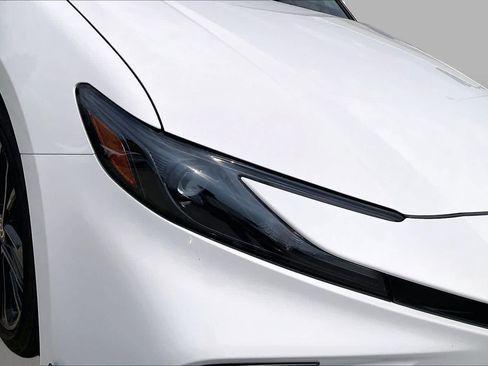 Used 2025 Toyota Camry SE FWD image 26