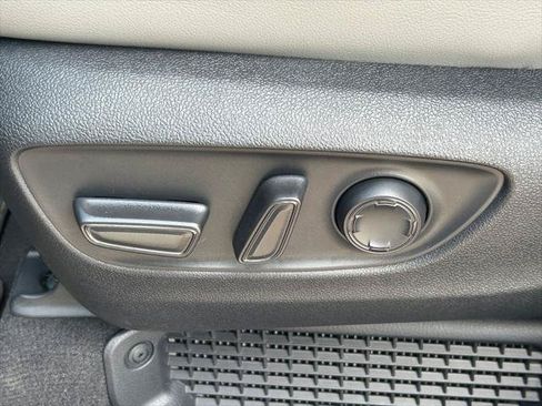 Certified 2026 Toyota Sienna XLE FWD image 26