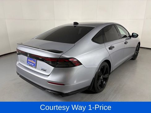 Used 2023 Honda Accord Sport image 10