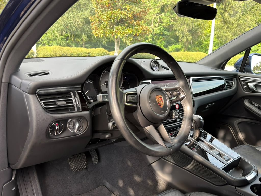 Used 2024 Porsche Macan S AWD/4WD image 4