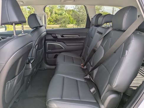 New 2025 Kia Telluride LX image 16