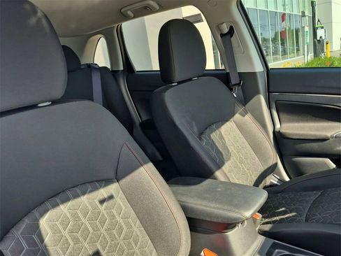 Used 2025 Mitsubishi Outlander Sport LE image 19