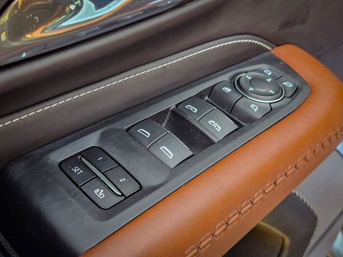 Certified 2023 GMC Yukon Denali Ultimate image 11