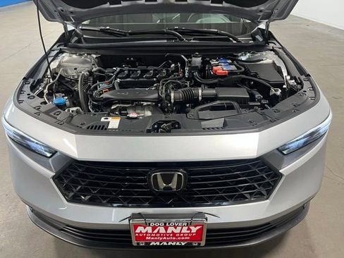 Used 2025 Honda Accord SE image 9