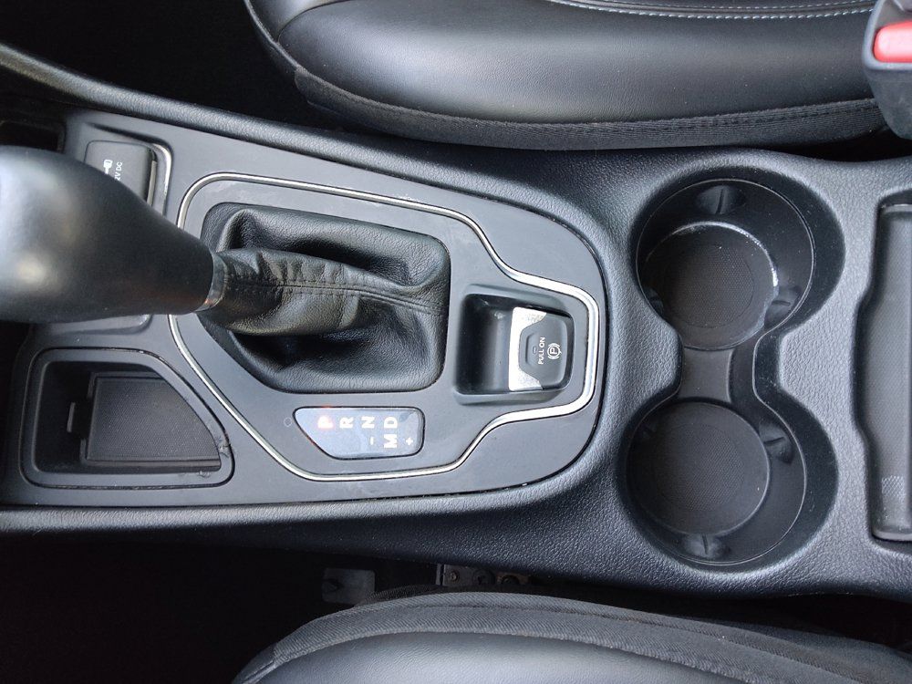 Used 2020 Jeep Cherokee Latitude Plus FWD image 26