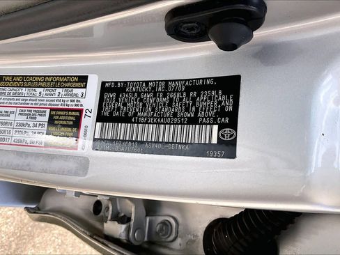 Used 2010 Toyota Camry LE image 36