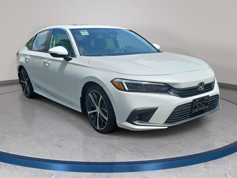 Certified 2024 Honda Civic Touring image 3