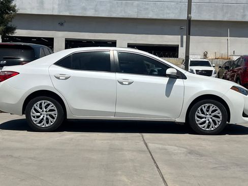 Used 2018 Toyota Corolla LE FWD image 9