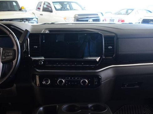 Used 2022 GMC Sierra 1500 Elevation RWD image 32