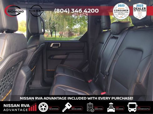 Used 2024 Ford Bronco Badlands image 15