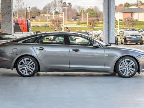 Used 2017 Jaguar XJ L Portfolio image 58