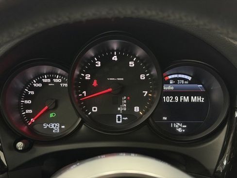 Used 2020 Porsche Macan image 16