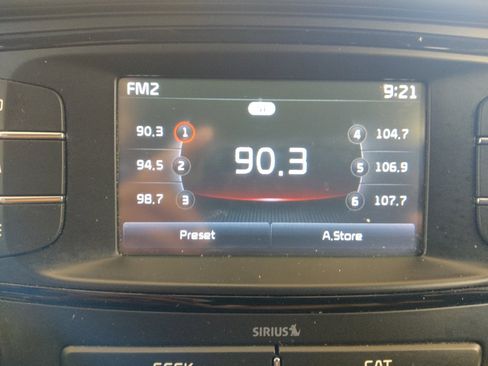Used 2017 Kia Sorento AWD image 25