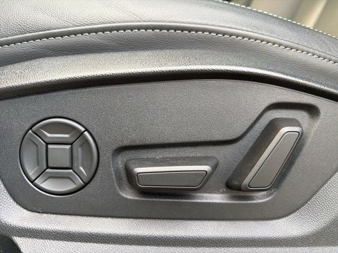 Used 2025 Audi Q7 3.0T Premium Plus image 13