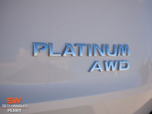 Used 2022 Nissan Rogue Platinum w/ Head-Up Display Package image 9