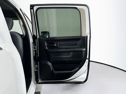 Used 2018 RAM 1500 Express image 28