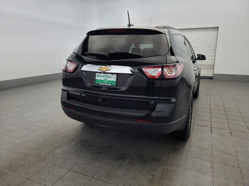 Used 2017 Chevrolet Traverse LT AWD/4WD image 7