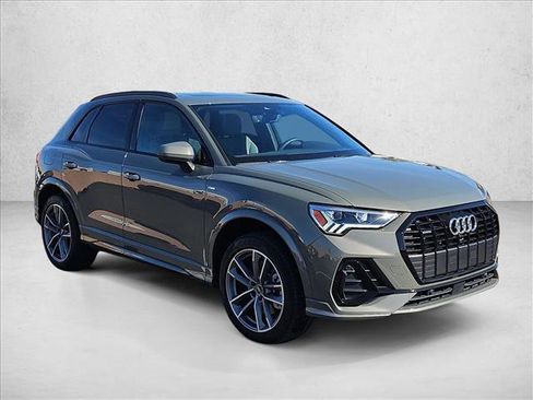 Certified 2025 Audi Q3 2.0T Premium w/ Convenience Package image 3