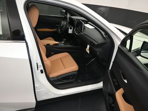 New 2025 Lexus UX 300h FWD image 10