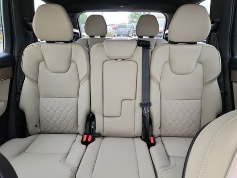 New 2026 Volvo XC90 B6 Core image 13