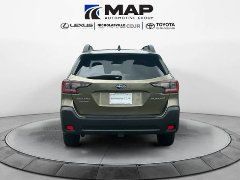 Used 2025 Subaru Outback Premium AWD/4WD image 4