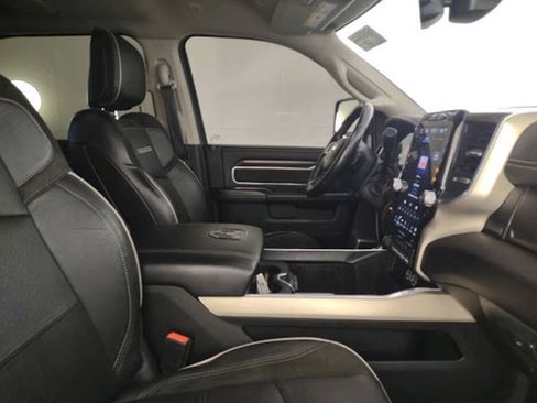 Used 2023 RAM 2500 Laramie AWD/4WD image 16