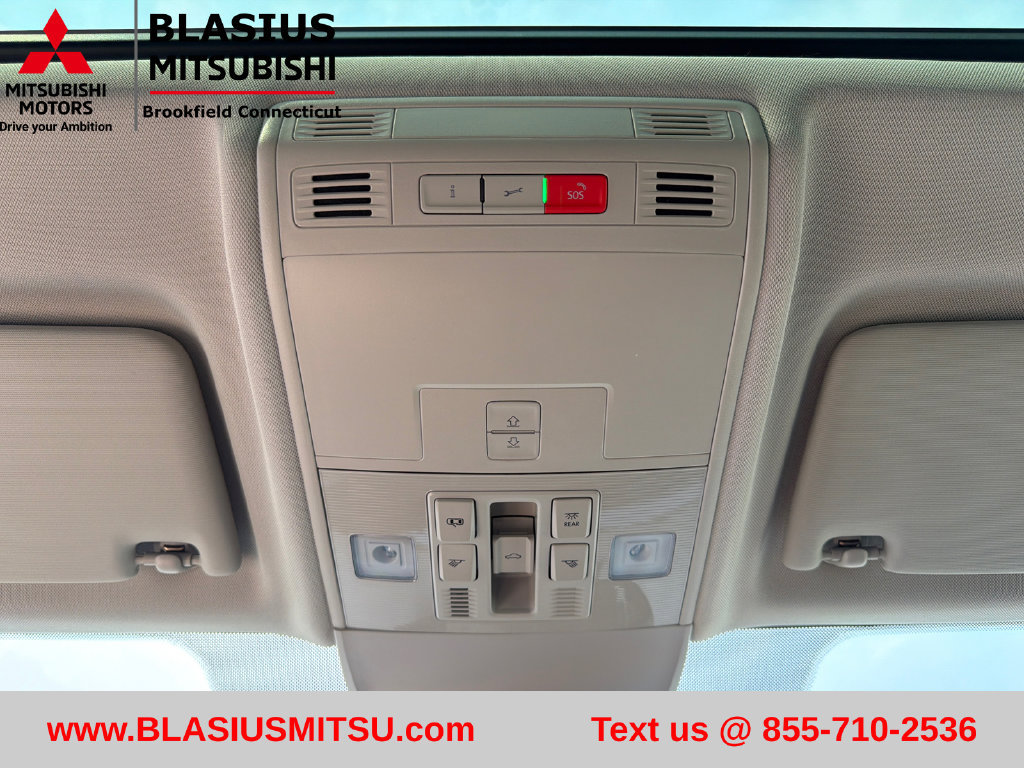 Used 2024 Volkswagen Taos SE w/ Panoramic Sunroof Package AWD/4WD image 33