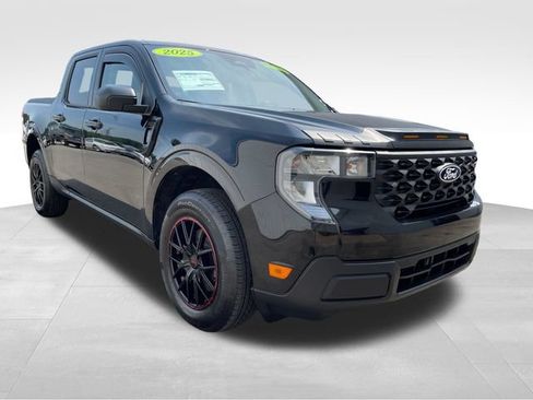 Used 2025 Ford Maverick XL w/ Equipment Group 101A AWD/4WD image 7