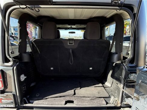 Used 2017 Jeep Wrangler Sport w/ Connectivity Group AWD/4WD image 20