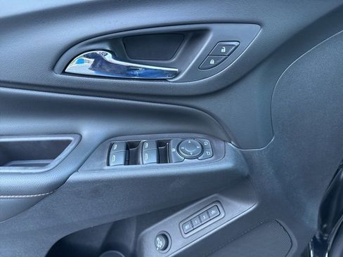 Used 2020 Chevrolet Equinox Premier image 12
