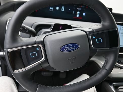 Certified 2025 Ford Expedition Max Active image 16